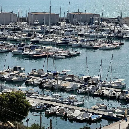 Apartment Duplex Penthouse With Sea, Beach, Marina & Mountain Views